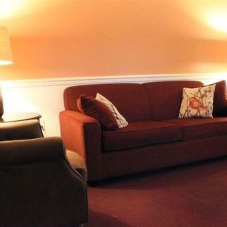 County Clare Inn Милуоки Экстерьер фото
