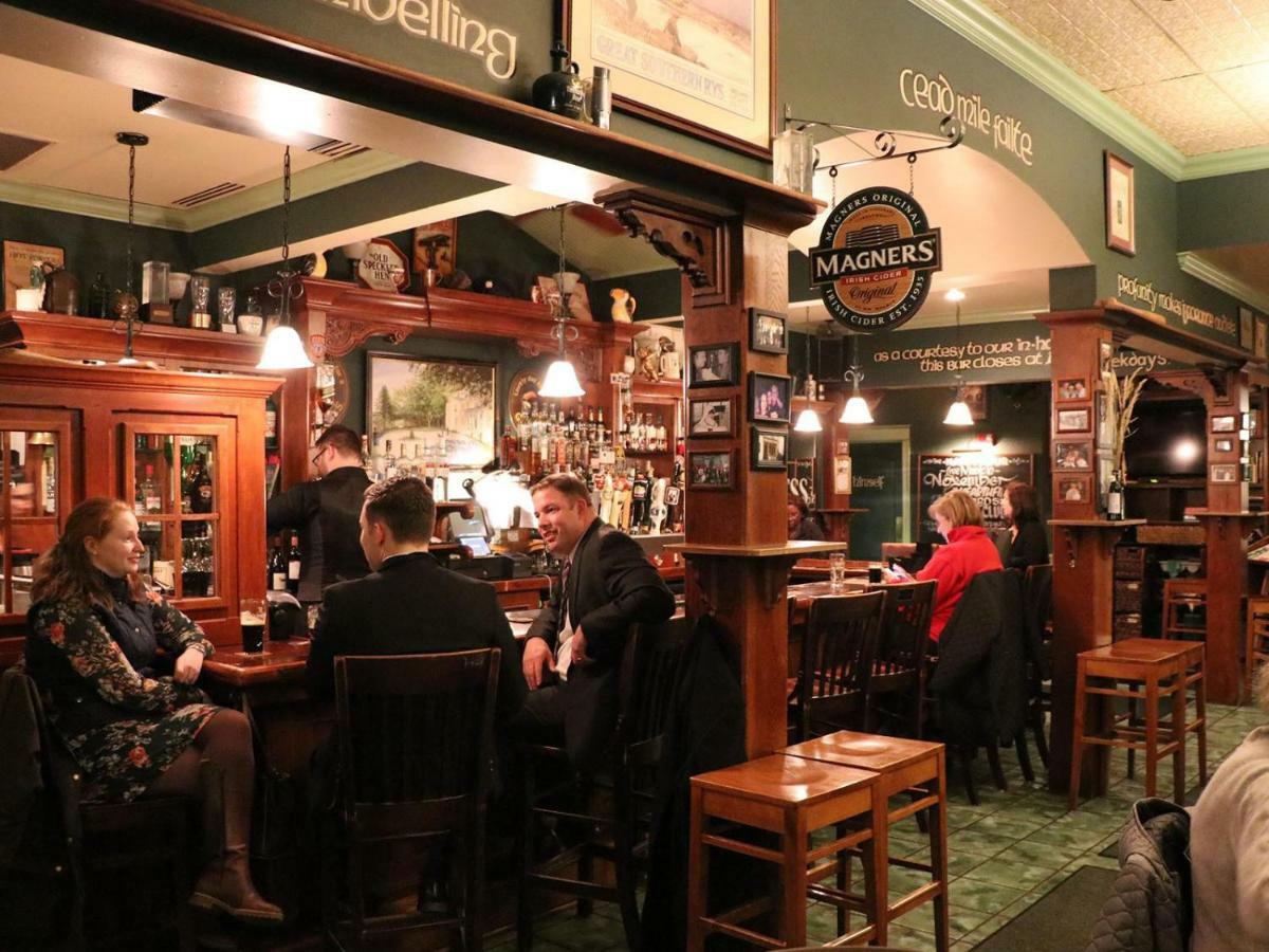 County Clare Inn Милуоки Экстерьер фото